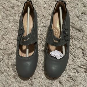 Closed toe Mary Jane high heel brand new